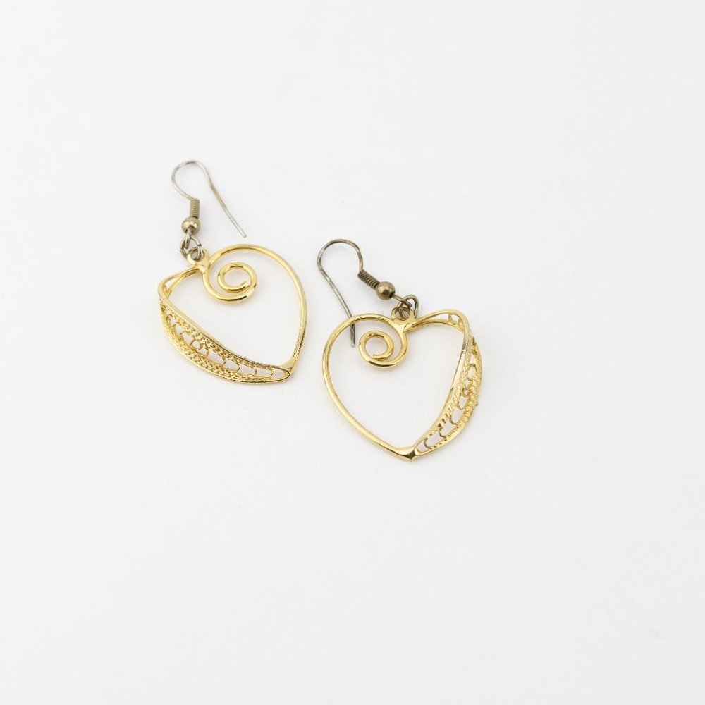 Goldtone Large Heart Filigree Dangle Earrings w Earwire